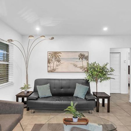 2 Bedroom House Minutes From Beach And Casino Db1 Dania Beach Exterior foto