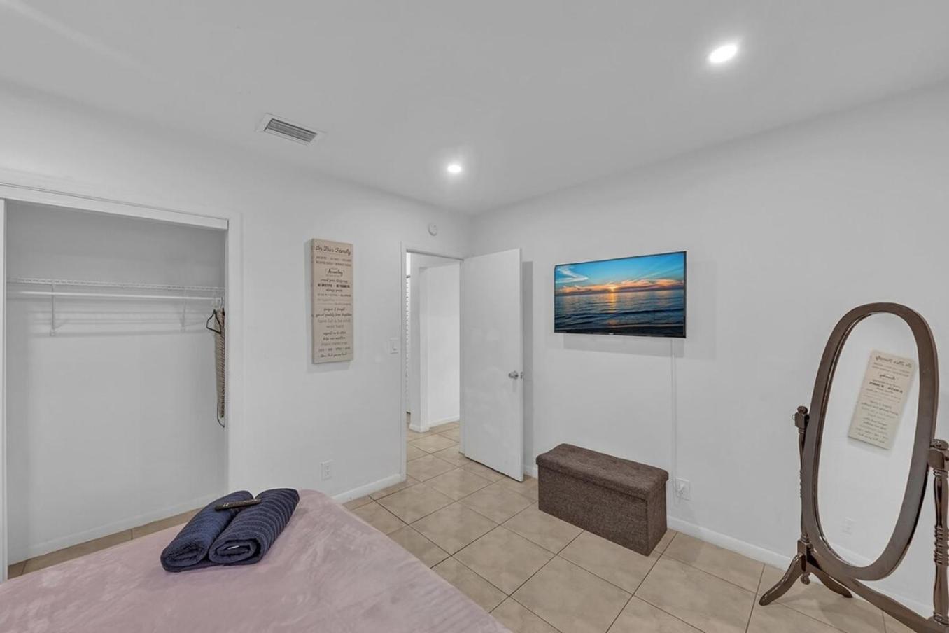 2 Bedroom House Minutes From Beach And Casino Db1 Dania Beach Exterior foto