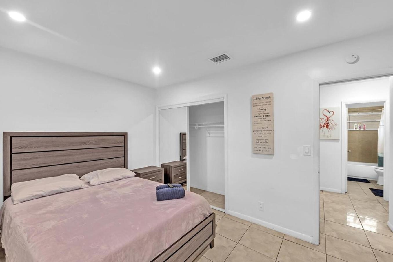 2 Bedroom House Minutes From Beach And Casino Db1 Dania Beach Exterior foto