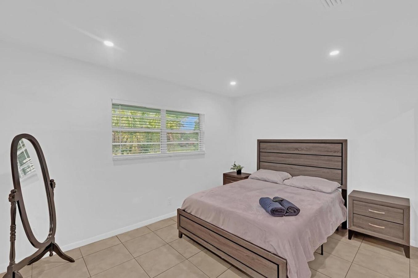 2 Bedroom House Minutes From Beach And Casino Db1 Dania Beach Exterior foto